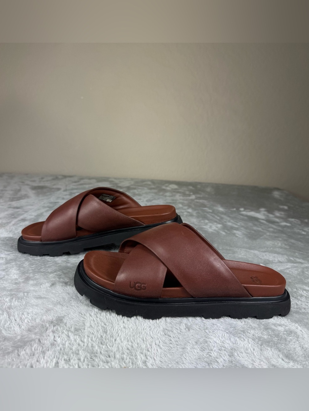 UGG Cognac Leather capitelle crossband Slide Sandals